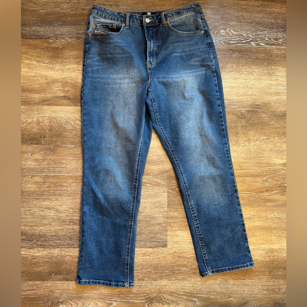 Classic 5 Pocket Denim FRYE Jean, Sz 10 / 30, Like New! - Picture 12 of 12